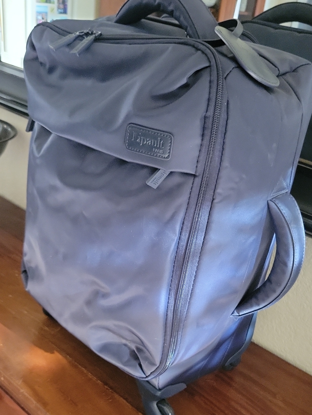Lipault Plume Spinner Carry-On in Navy